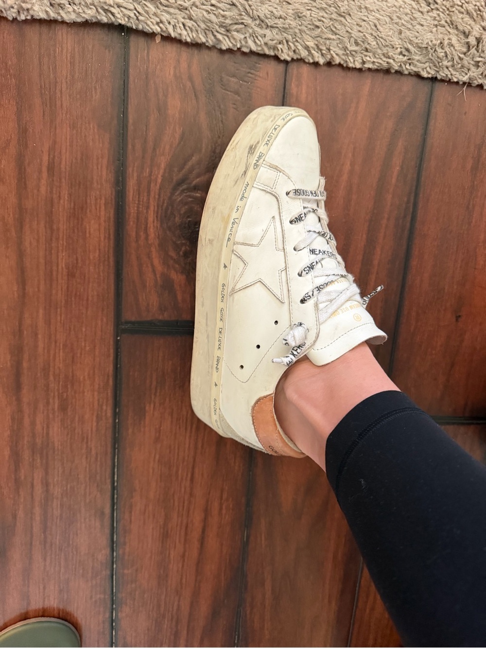 Platform Golden Goose